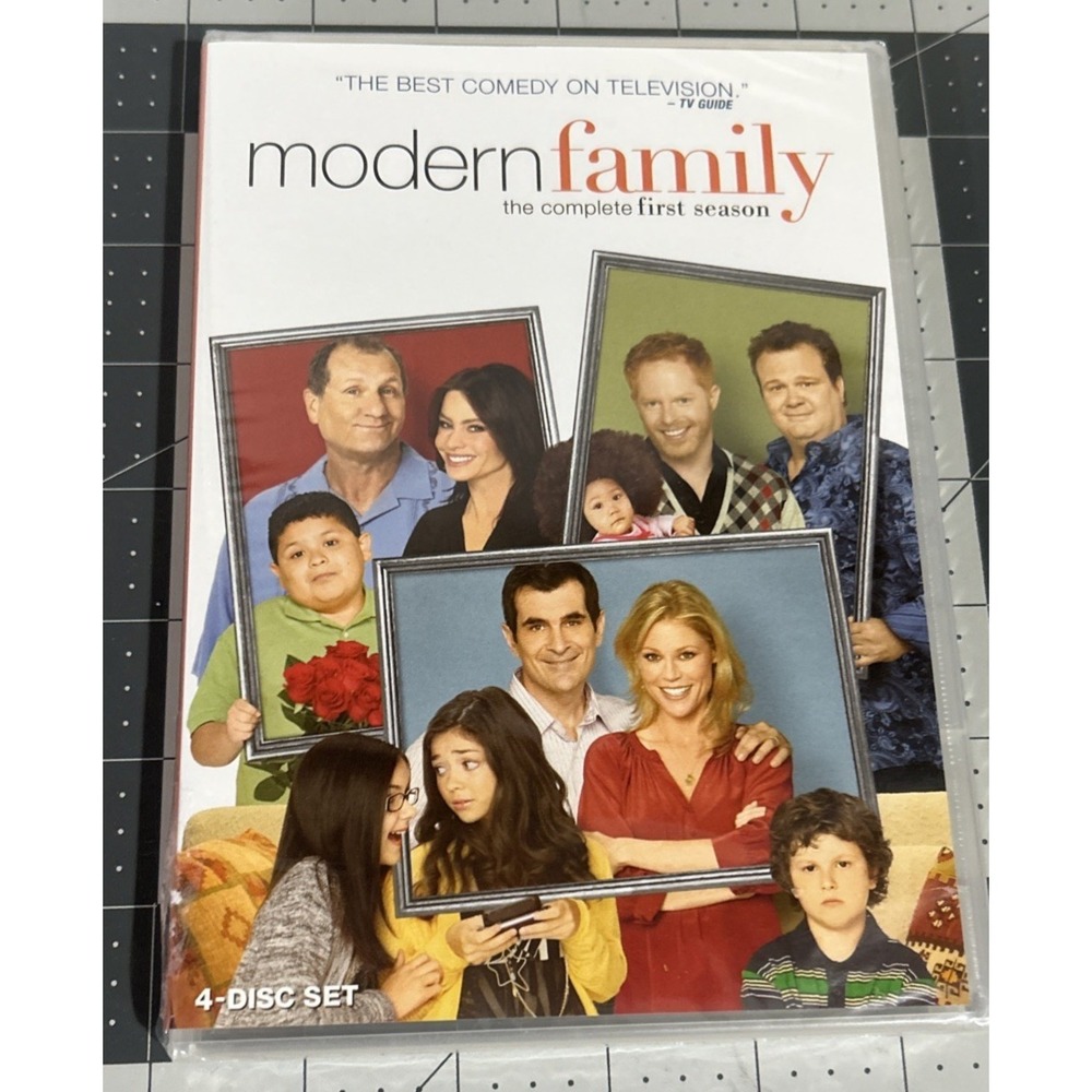 Modern Family Season 1 DVD 2009  NEW Sealed In Case 4-Disc Set Complete First